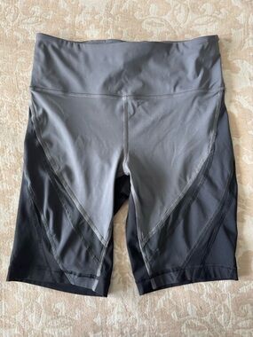 Lululemon Athletica Grey and Black High-Rise Bike Shorts